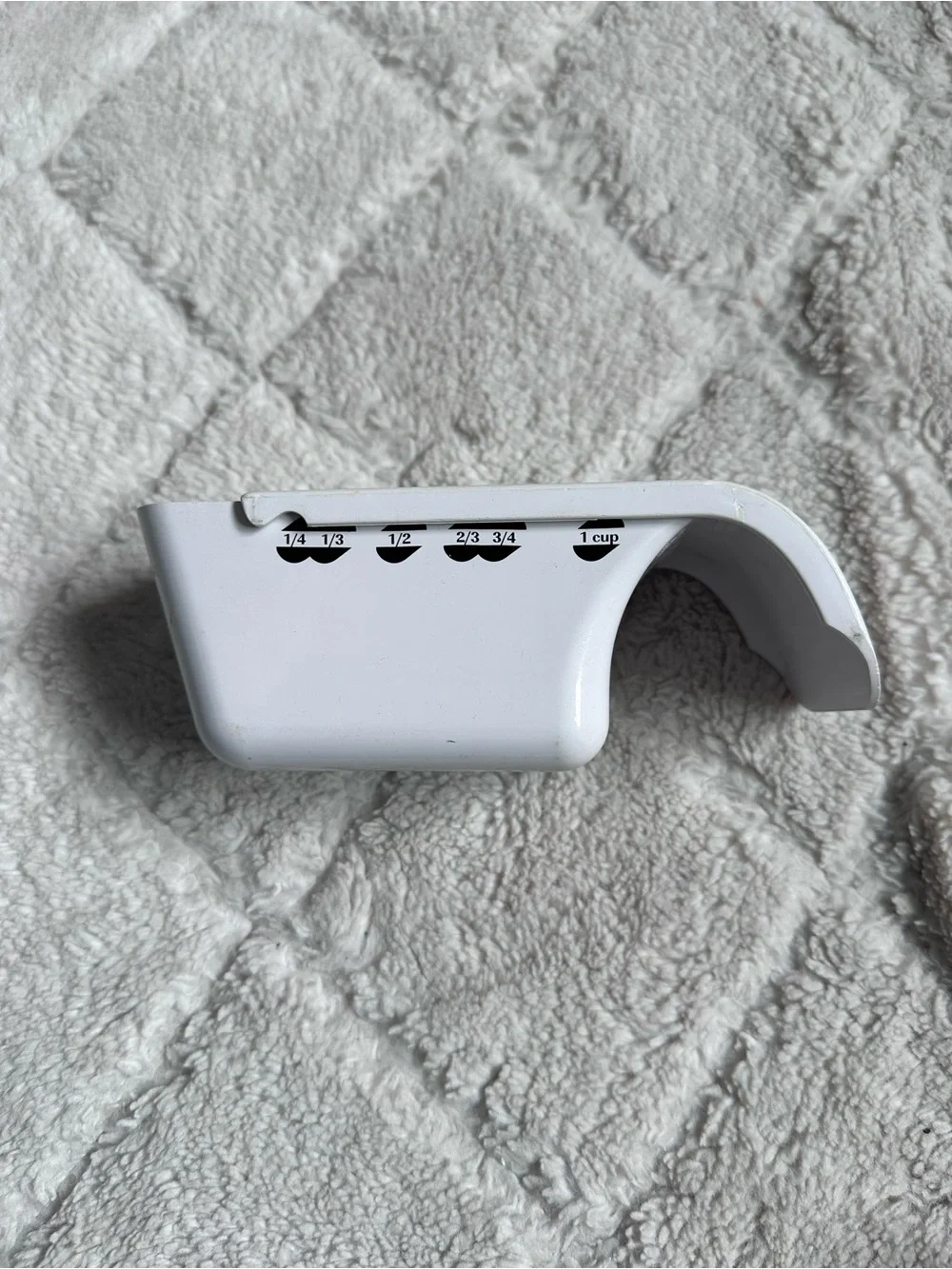 Pampered Chef | Adjustable Slide Measuring Cup 1/4 to 1 cup ML On Other Side